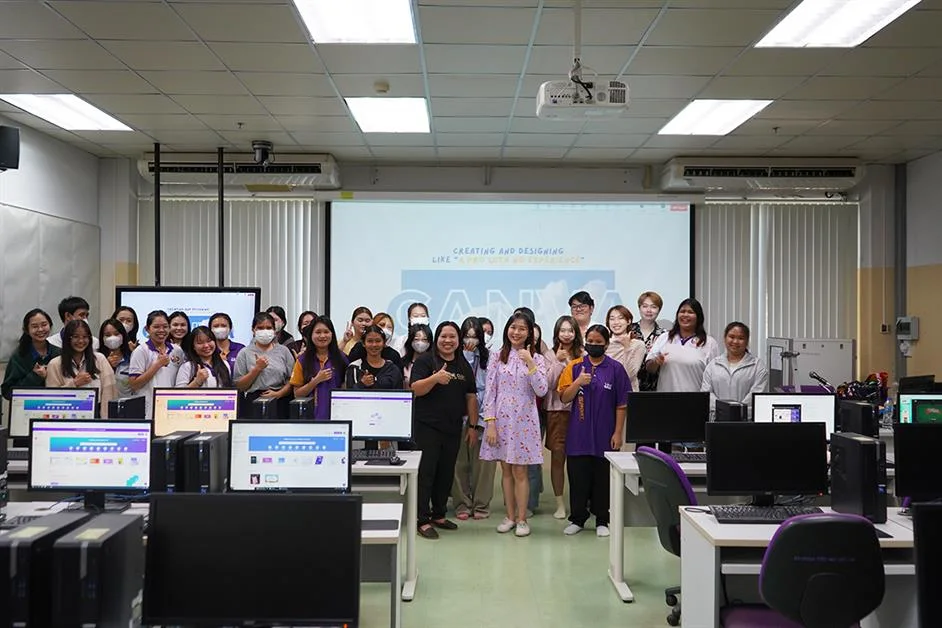 วันอาทิตย์ ที่ 17 ธันวาคม 2566 ศูนย์บริการเทคโนโลยีสารสนเทศและการสื่อสาร งานฝึกอบรมสารสนเทศได้ดำเนินการจัดโครงการยกระดับสมรรถนะด้านดิจิทัล (Digital Literacy) นิสิตมหาวิทยาลัยพะเยา 